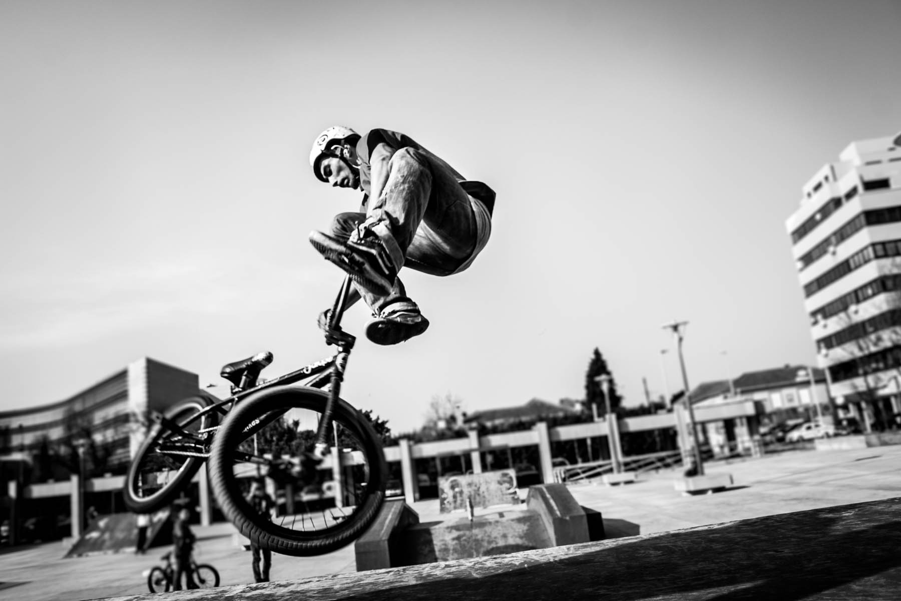 action 04